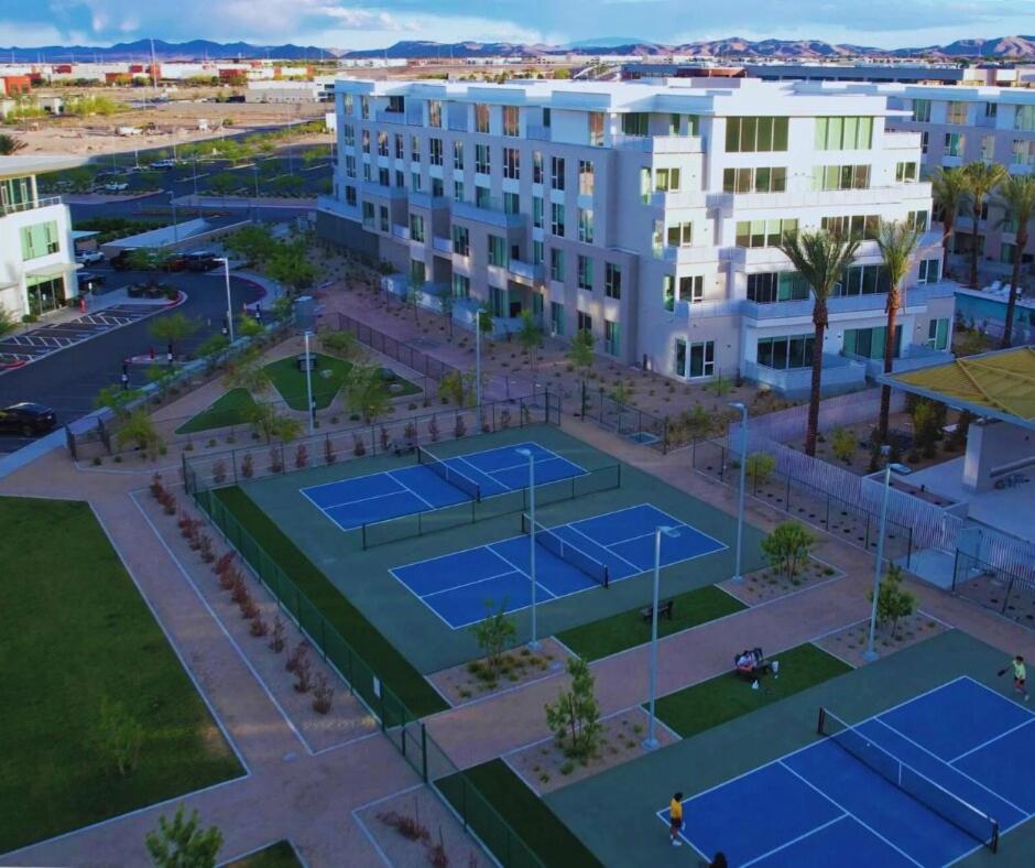 Apartment Casa Nube With Beach Club, Pickleball Court , Gym & Spa, Near Airport & Las Vegas Strip Las Vegas